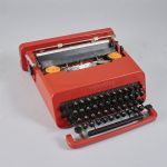 668225 Typewriter